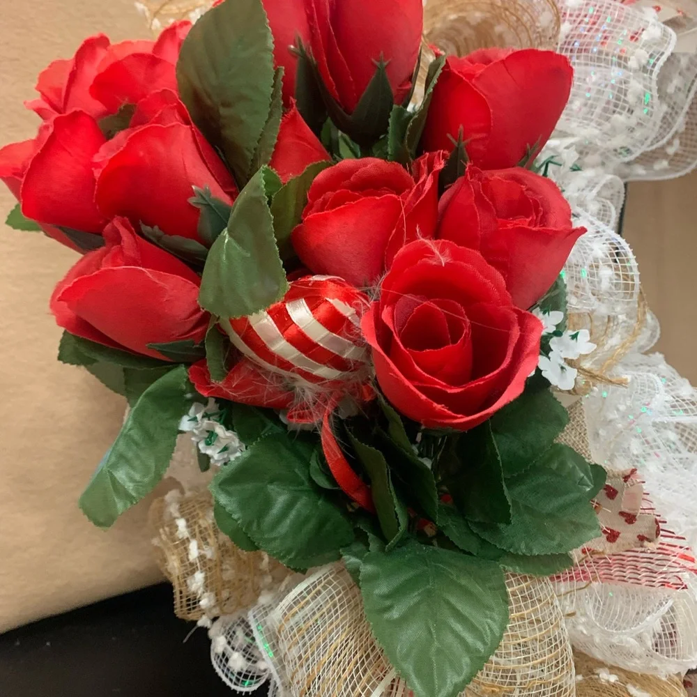 Festive White and Gold Holiday Wreath with Red Accents